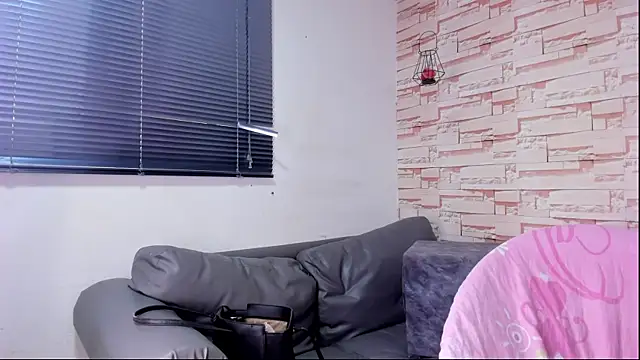 Snapshot of akira_shaunk chatting on April 4, 2026, 2:23 pm akira shaunk online show from April 4, 2026, 2:23 pm