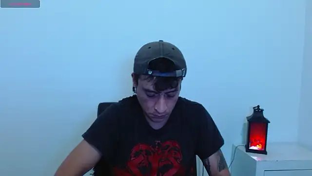 SkinnyDevil12 online show from February 11, 2026, 4:12 am