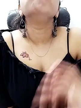 Snapshot of Tamil_sexy_doll chatting on February 7, 2026, 12:40 am Tamil sexy doll online show from February 7, 2026, 12:40 am