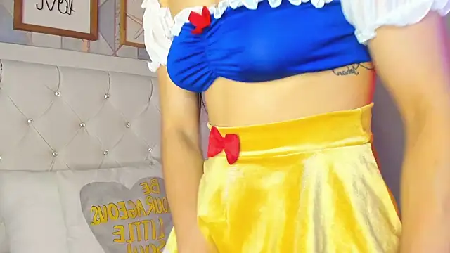 luna forever7 online show from April 9, 2026, 7:20 pm