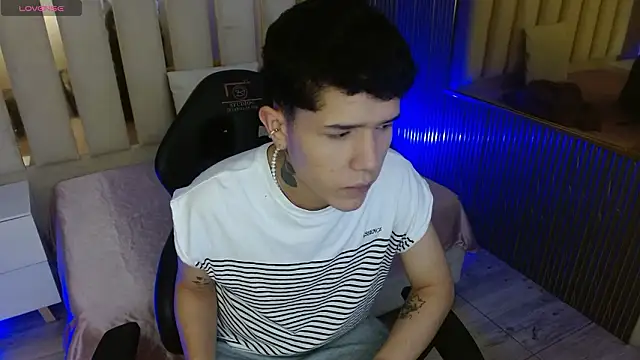 Snapshot of estefan_tay chatting on February 28, 2026, 2:33 am estefan tay online show from February 28, 2026, 2:33 am