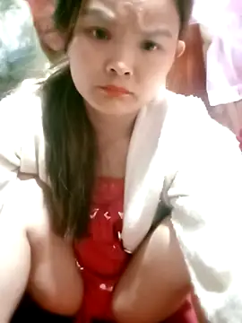 Snapshot of Luminana chatting on May 2, 2026, 12:49 am Luminana online show from May 2, 2026, 12:49 am