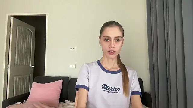 SonyaSweety online show from February 20, 2026, 6:26 am