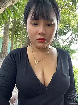 Snapshot of Lewd_couple chatting on May 23, 2026, 4:00 am Lewd couple online show from May 23, 2026, 4:00 am