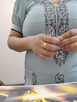 SexybeboX online show from April 5, 2026, 6:42 am