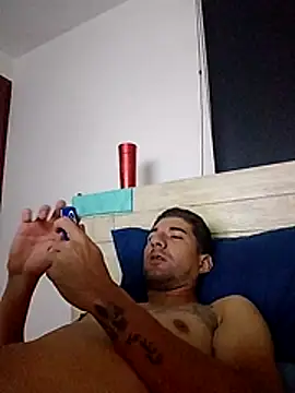 Camilo696903 online show from June 1, 2026, 10:37 am