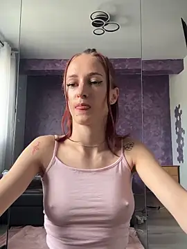 Snapshot of Roxyfoxyyy chatting on May 15, 2026, 5:27 am Roxyfoxyyy online show from May 15, 2026, 5:27 am