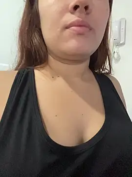 Emily Harpeer online show from April 5, 2026, 11:39 am