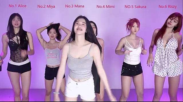 Snapshot of Velvet-girl chatting on March 7, 2026, 10:10 am Velvet-girl online show from March 7, 2026, 10:10 am