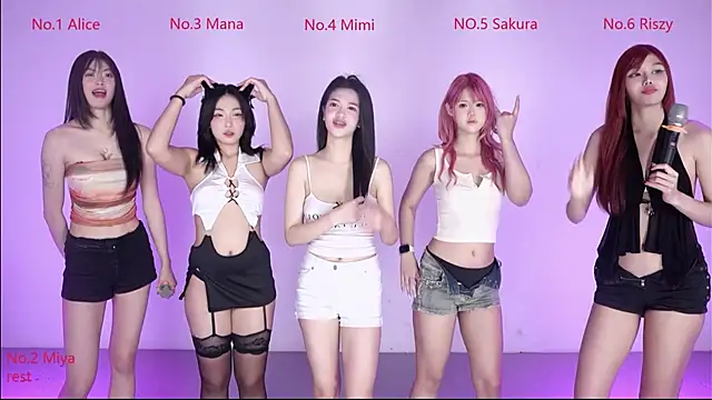 Snapshot of Velvet-girl chatting on March 11, 2026, 9:47 am Velvet-girl online show from March 11, 2026, 9:47 am