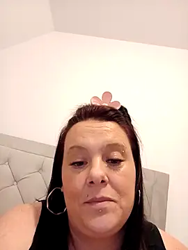 louisa36 online show from February 28, 2026, 8:52 pm