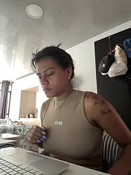 Snapshot of RachelWeisz_ chatting on March 1, 2026, 12:49 pm RachelWeisz online show from March 1, 2026, 12:49 pm