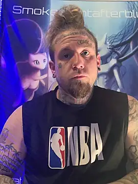 Smokebluntafterblunt online show from February 11, 2026, 3:39 am