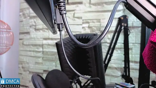 sandra rey  online show from February 19, 2026, 6:38 pm