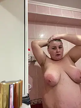 Mommy-girl-Lola online show from February 17, 2026, 9:50 am