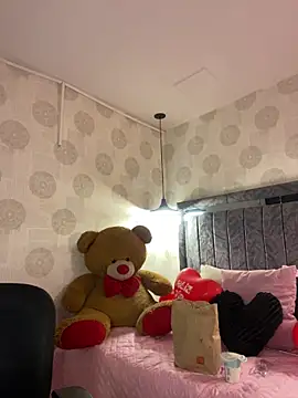 Snapshot of alahia_pink chatting on February 12, 2026, 1:16 am alahia pink online show from February 12, 2026, 1:16 am