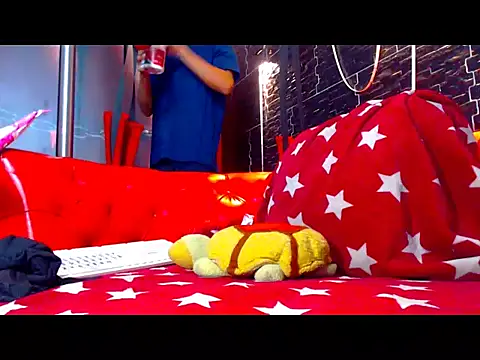 dylan desire online show from April 2, 2026, 7:53 pm