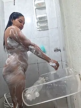 AnnaMil3J online show from February 9, 2026, 6:17 pm