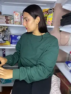 Snapshot of -BabyLuna chatting on April 8, 2026, 12:34 am -BabyLuna online show from April 8, 2026, 12:34 am