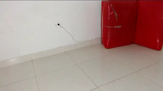 valeryskinnyvagi online show from March 30, 2026, 7:26 pm