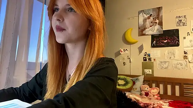 Snapshot of DynaLoom chatting on February 12, 2026, 2:50 pm DynaLoom online show from February 12, 2026, 2:50 pm