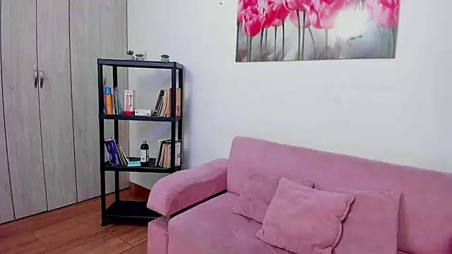 Snapshot of Kitty_f00x chatting on May 30, 2026, 7:19 pm Kitty f00x online show from May 30, 2026, 7:19 pm