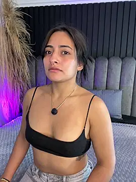 Nanda vixen  online show from May 16, 2026, 7:13 pm