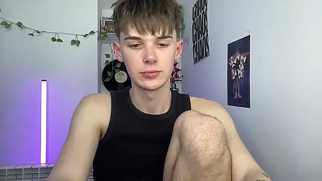 Snapshot of YourMilkyGuy chatting on May 11, 2026, 4:04 pm YourMilkyGuy online show from May 11, 2026, 4:04 pm