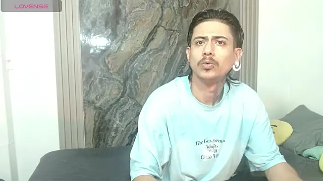 Damian-and-Camerum online show from April 18, 2026, 3:20 am