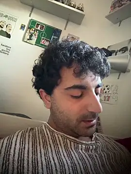 Snapshot of elia2711 chatting on February 11, 2026, 3:56 pm elia2711 online show from February 11, 2026, 3:56 pm