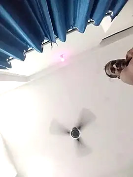 Snapshot of Daddyishere_19 chatting on March 4, 2026, 4:37 pm Daddyishere 19 online show from March 4, 2026, 4:37 pm