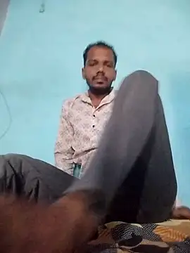 Snapshot of Daddyishere_19 chatting on March 29, 2026, 10:39 am Daddyishere 19 online show from March 29, 2026, 10:39 am