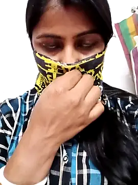 HotSweetisexy online show from February 16, 2026, 1:32 pm