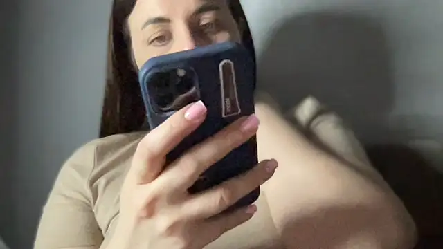 Snapshot of Darsy_Rox chatting on March 5, 2026, 5:53 pm Darsy Rox online show from March 5, 2026, 5:53 pm