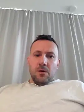 defaktor online show from April 5, 2026, 8:54 am