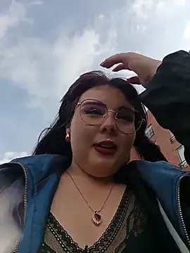 Snapshot of Yulska chatting on February 21, 2026, 8:33 pm Yulska online show from February 21, 2026, 8:33 pm