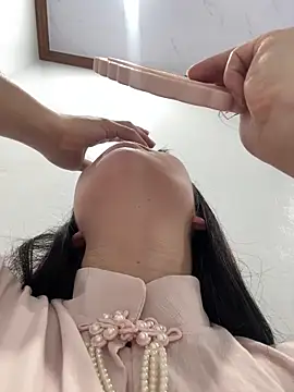 cuty lusy online show from February 18, 2026, 2:31 am