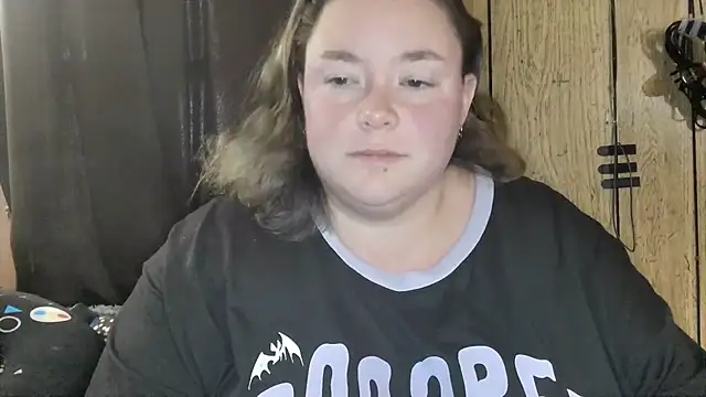 Snapshot of ladylynn13 chatting on April 7, 2026, 8:43 pm ladylynn13 online show from April 7, 2026, 8:43 pm