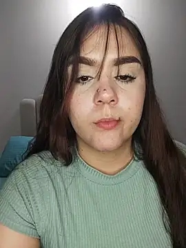 Snapshot of its_lauu_ chatting on March 1, 2026, 4:23 am its lauu online show from March 1, 2026, 4:23 am