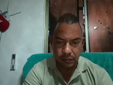 Quillero18 online show from February 23, 2026, 3:23 pm