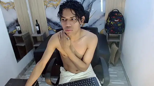Snapshot of DaviidBuckx_ chatting on May 28, 2026, 3:03 am DaviidBuckx online show from May 28, 2026, 3:03 am