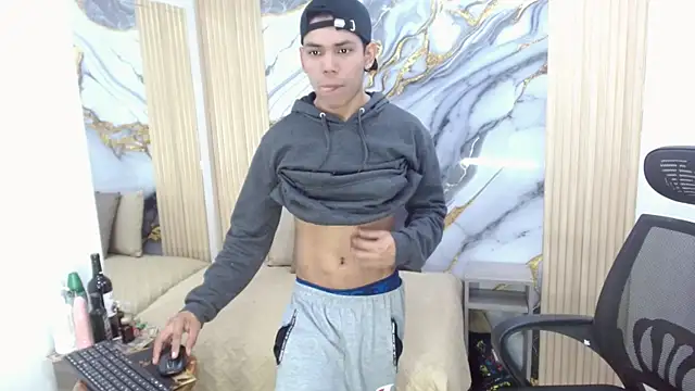 Snapshot of DaviidBuckx_ chatting on May 21, 2026, 3:15 am DaviidBuckx online show from May 21, 2026, 3:15 am