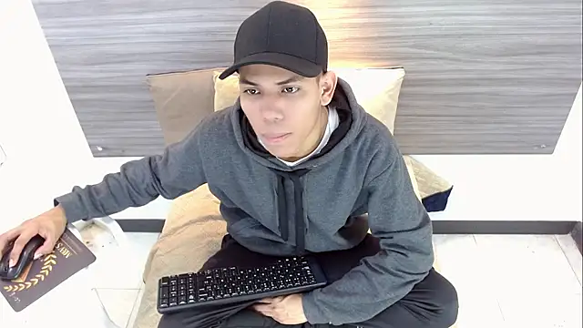 Snapshot of DaviidBuckx_ chatting on April 29, 2026, 2:16 am DaviidBuckx online show from April 29, 2026, 2:16 am