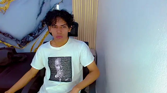 Snapshot of DaviidBuckx_ chatting on February 26, 2026, 2:33 am DaviidBuckx online show from February 26, 2026, 2:33 am