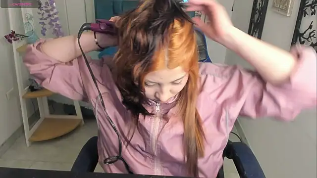 Snapshot of bloom_winxx chatting on February 27, 2026, 4:01 am bloom winxx online show from February 27, 2026, 4:01 am