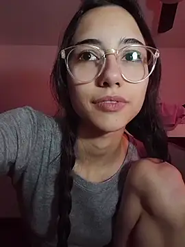 isaaabelaaa online show from June 24, 2026, 2:26 pm