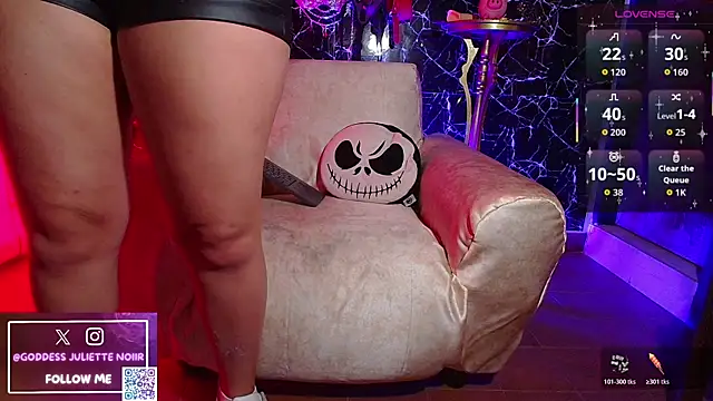 GoddessJulietteNoiir online show from April 7, 2026, 11:01 am