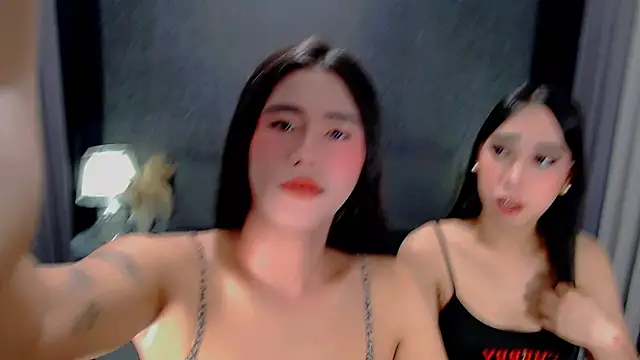 Snapshot of saphira_fucks chatting on February 23, 2026, 6:41 pm saphira fucks online show from February 23, 2026, 6:41 pm