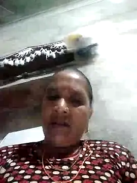 Snapshot of Loomaraj chatting on June 7, 2026, 5:07 pm Loomaraj online show from June 7, 2026, 5:07 pm