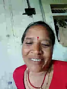 Snapshot of Loomaraj chatting on July 11, 2026, 2:45 am Loomaraj online show from July 11, 2026, 2:45 am